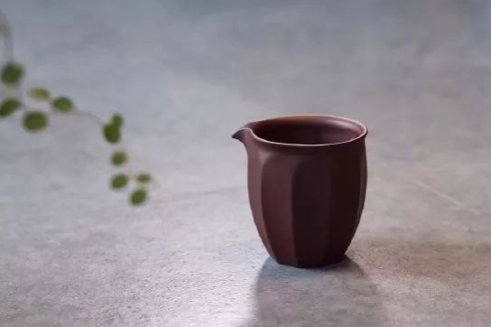 這樣倒茶，你就把人得罪了??！