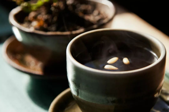 學(xué)會(huì )聞茶香，半個(gè)懂茶人