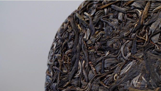 三招教你辨別普洱茶的“白霜”與“霉變”