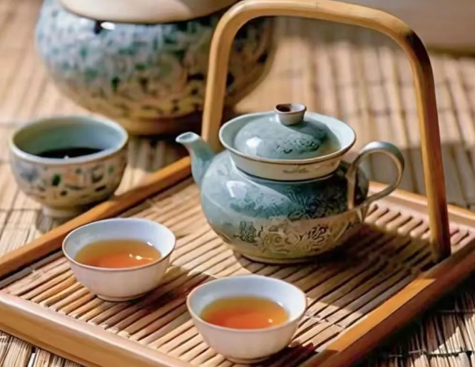 以茶為禮，可通天下；以茶為情，可和萬(wàn)事